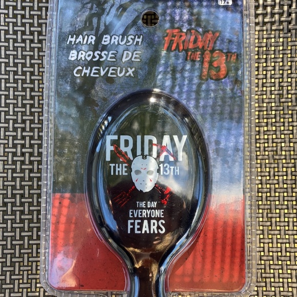 ⚜️Friday The 13th Jason Mini Hair Brush! NWT! - Picture 5 of 5